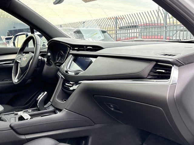 2025 Cadillac XT6 Luxury