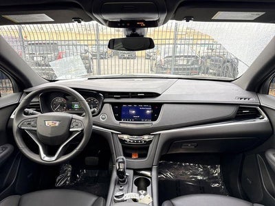 2025 Cadillac XT6 Luxury