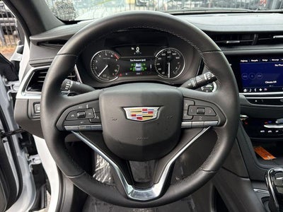 2025 Cadillac XT6 Luxury