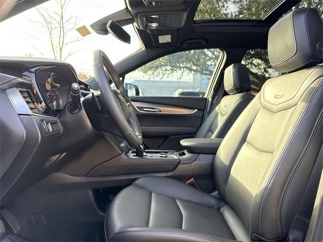 2025 Cadillac XT6 Luxury