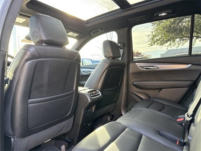 2025 Cadillac XT6 Luxury