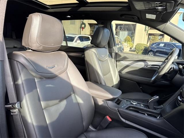 2025 Cadillac XT6 Luxury