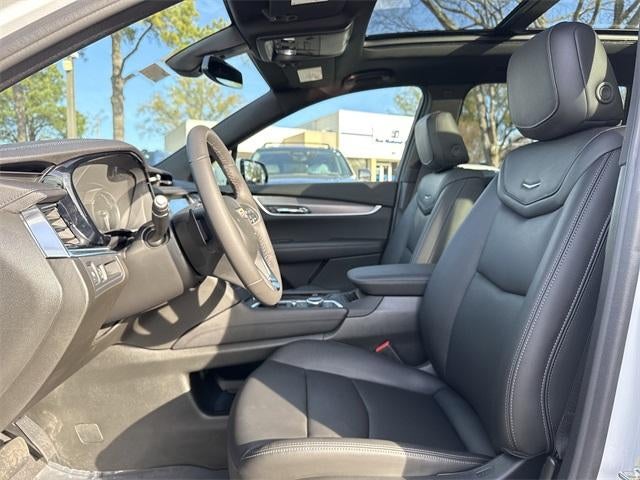 2025 Cadillac XT6 Luxury