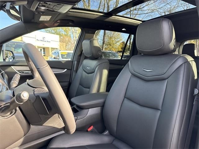 2025 Cadillac XT6 Luxury