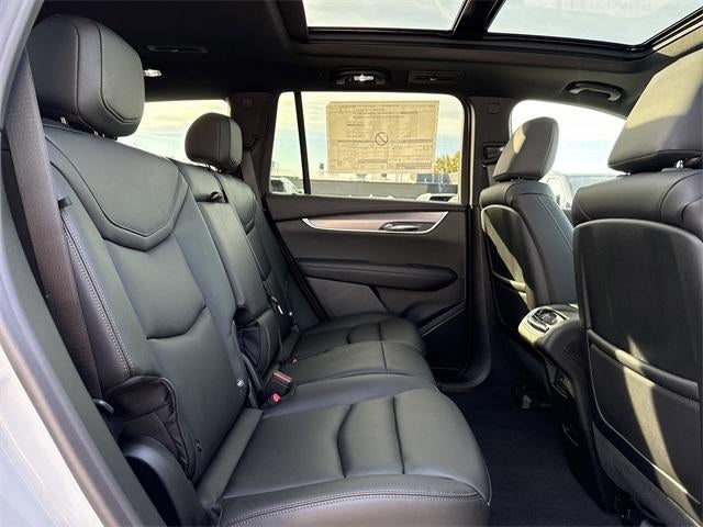 2025 Cadillac XT6 Luxury