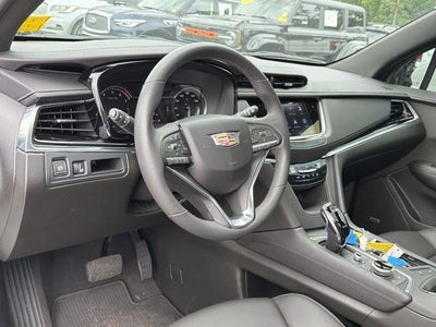 2025 Cadillac XT6 Luxury