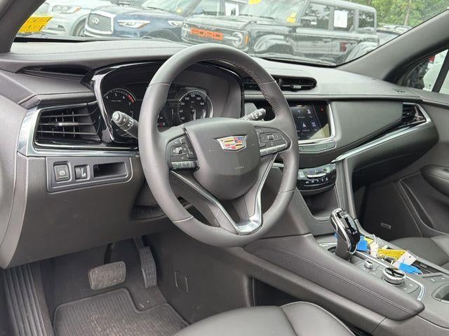 2025 Cadillac XT6 Luxury