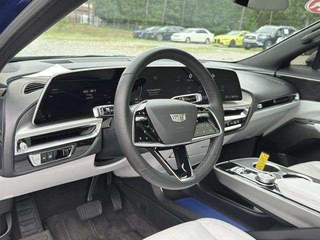 2024 Cadillac LYRIQ Luxury 1