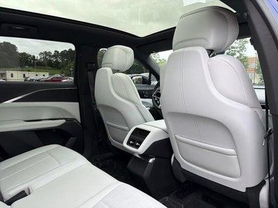 2024 Cadillac LYRIQ Luxury 1