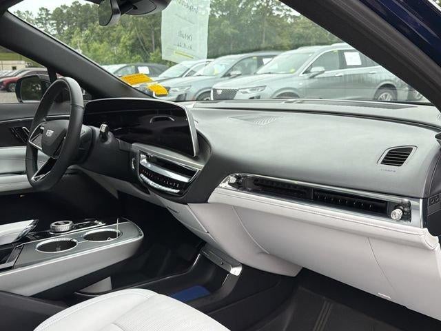 2024 Cadillac LYRIQ Luxury 1