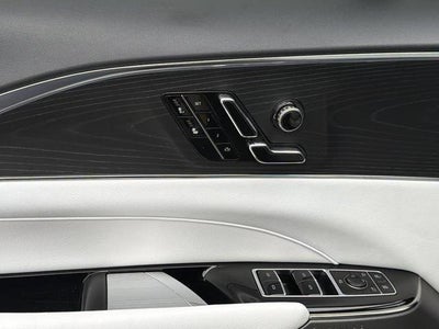 2024 Cadillac LYRIQ Luxury 1