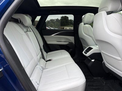 2024 Cadillac LYRIQ Luxury 1