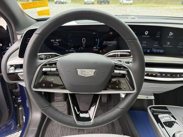 2024 Cadillac LYRIQ Luxury 1