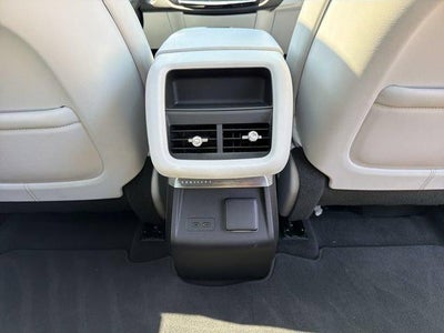 2024 Cadillac LYRIQ Luxury 2
