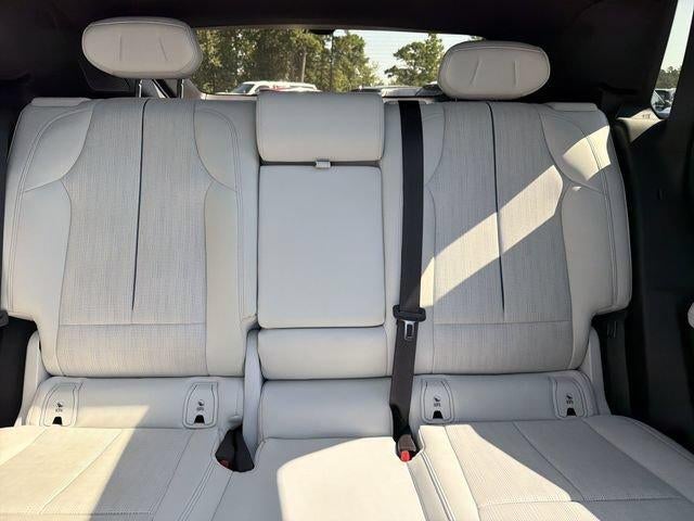 2024 Cadillac LYRIQ Luxury 2