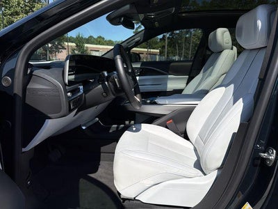 2024 Cadillac LYRIQ Luxury 2