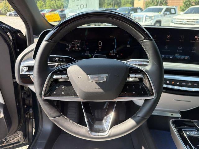 2024 Cadillac LYRIQ Luxury 2