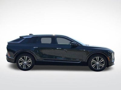 2024 Cadillac LYRIQ Luxury 2