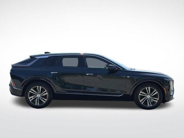 2024 Cadillac LYRIQ Luxury 2