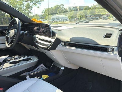 2024 Cadillac LYRIQ Sport