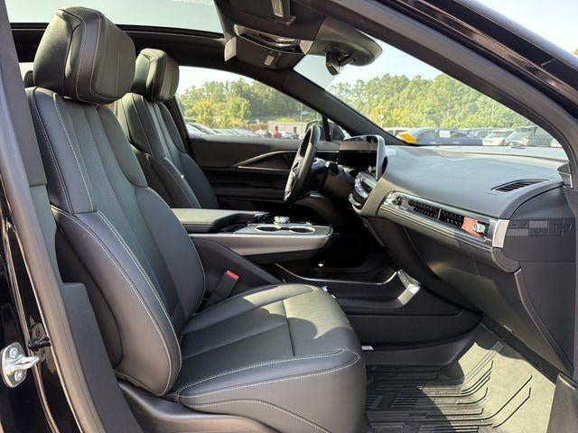 2024 Cadillac LYRIQ Sport 1