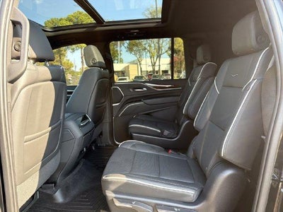 2023 Cadillac Escalade ESV Premium