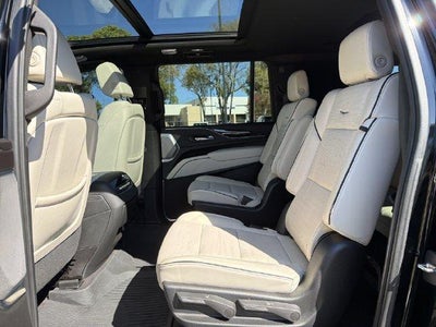 2023 Cadillac Escalade ESV Sport