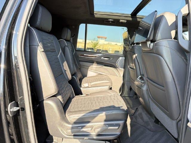 2023 Cadillac Escalade ESV Sport Platinum