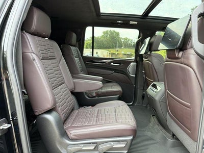 2024 Cadillac Escalade ESV Sport Platinum