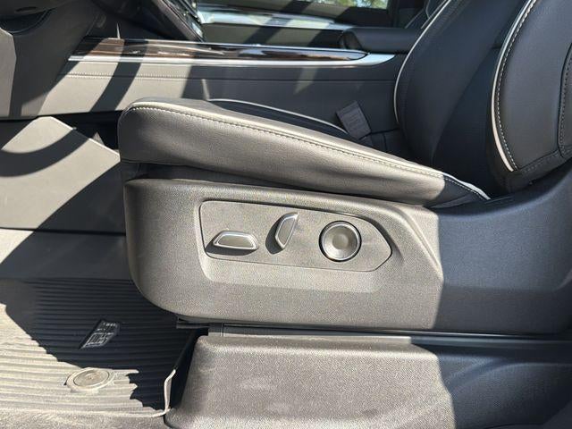2025 Cadillac Escalade Premium Luxury