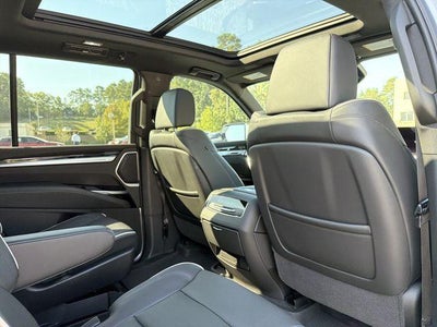 2025 Cadillac Escalade Premium Luxury