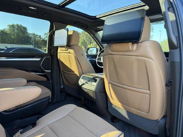 2025 Cadillac Escalade Premium Luxury