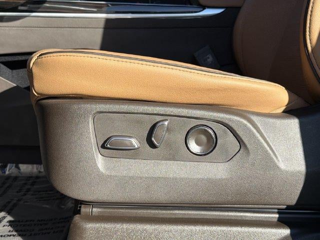 2025 Cadillac Escalade Premium Luxury