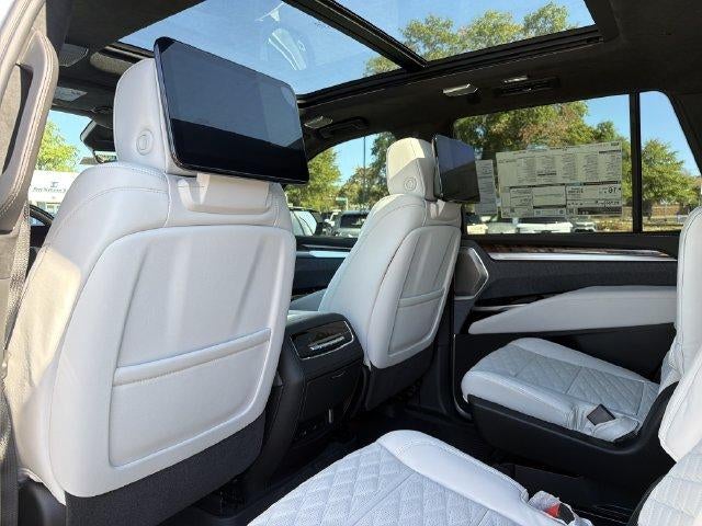 2027 Cadillac Escalade Platinum Sport