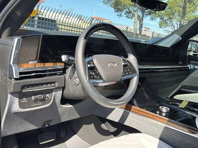 2025 Cadillac Escalade Sport Platinum