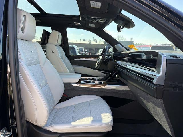 2025 Cadillac Escalade Sport Platinum