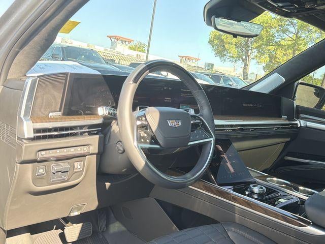 2025 Cadillac Escalade Sport Platinum