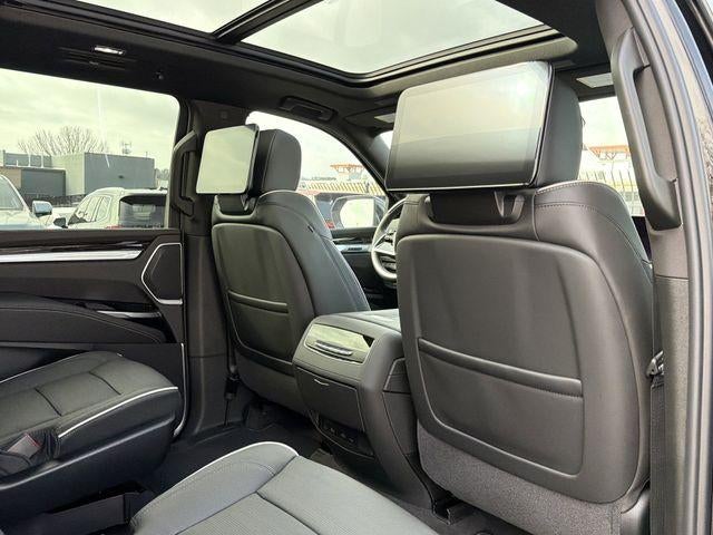 2026 Cadillac Escalade ESV Luxury