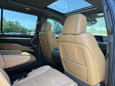 2025 Cadillac Escalade ESV Premium Luxury