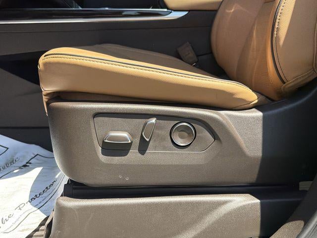 2025 Cadillac Escalade ESV Premium Luxury