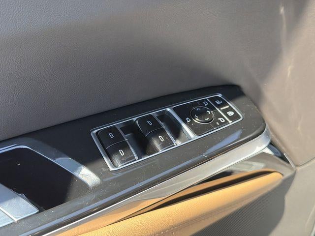 2025 Cadillac Escalade ESV Premium Luxury