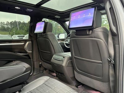 2026 Cadillac Escalade ESV Platinum Luxury