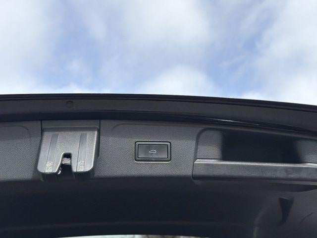 2023 Volkswagen Atlas 3.6L V6 SEL Premium R-Line