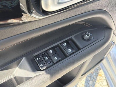 2023 Jeep Compass (RED) Edition