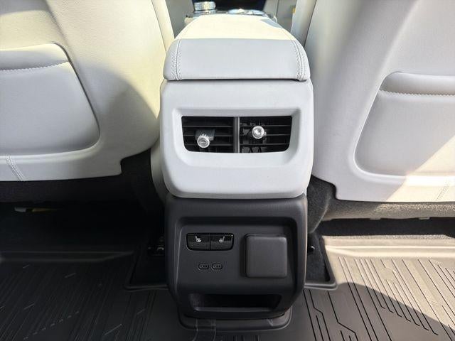 2026 Cadillac OPTIQ Premium Luxury