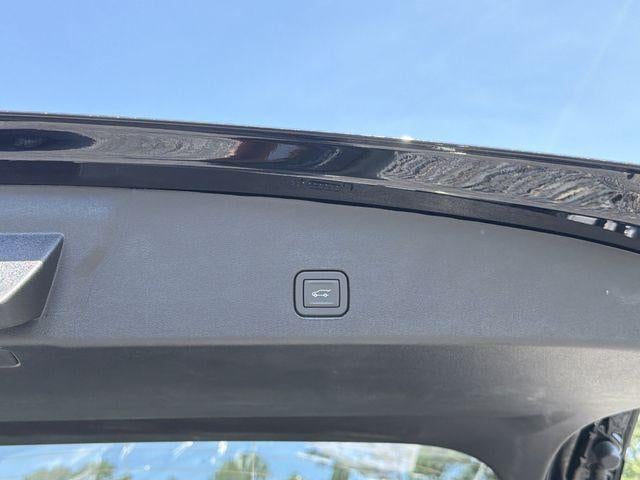 2026 Cadillac OPTIQ Premium Luxury