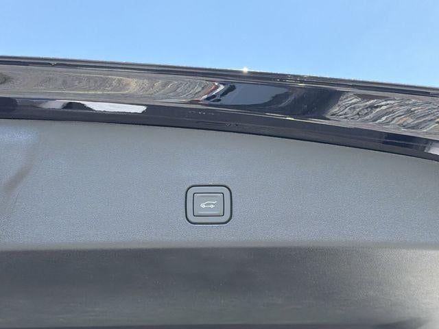 2026 Cadillac OPTIQ Premium Luxury