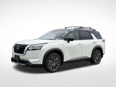 2024 Nissan Pathfinder SL