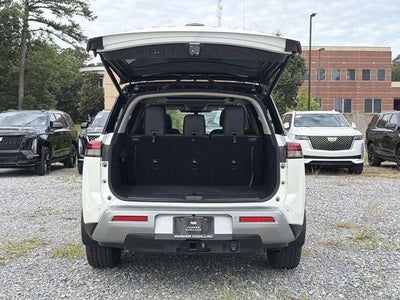 2024 Nissan Pathfinder SL