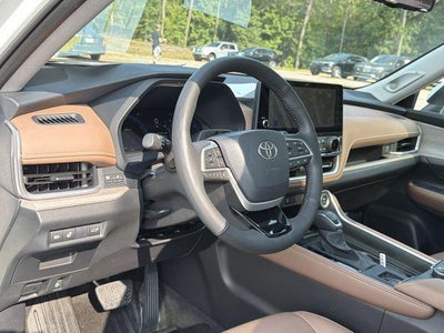 2026 Toyota Grand Highlander LE